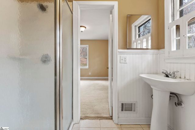 136 Holly Circle, Greer, SC 29651