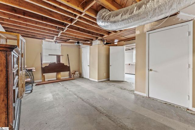 136 Holly Circle, Greer, SC 29651