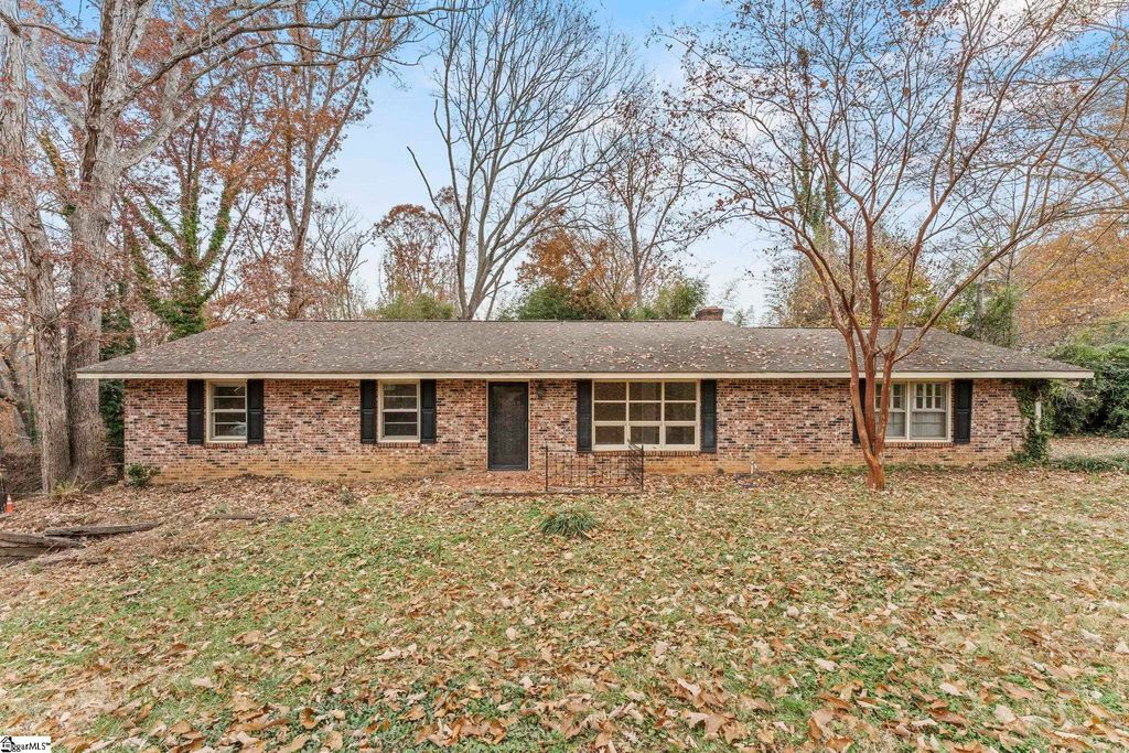 136 Holly Circle, Greer, SC 29651