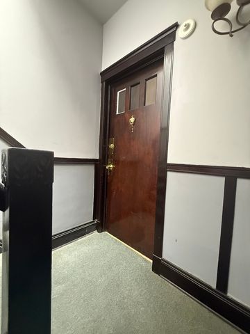 2230 E 70th Place 204, Chicago, IL 60649