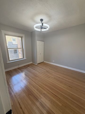 2230 E 70th Place 204, Chicago, IL 60649