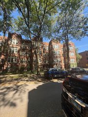 2230 E 70th Place 204, Chicago, IL 60649