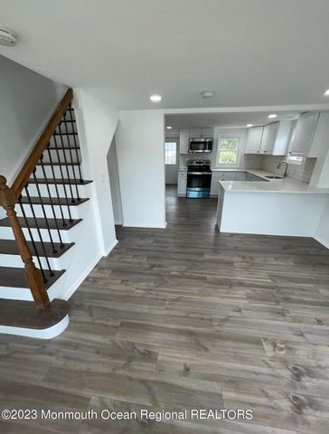 8 Washington Avenue B, Matawan, NJ 07747