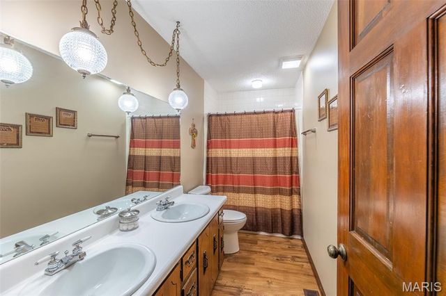 2855 Lakeside Drive, Poplar Bluff, MO 63901