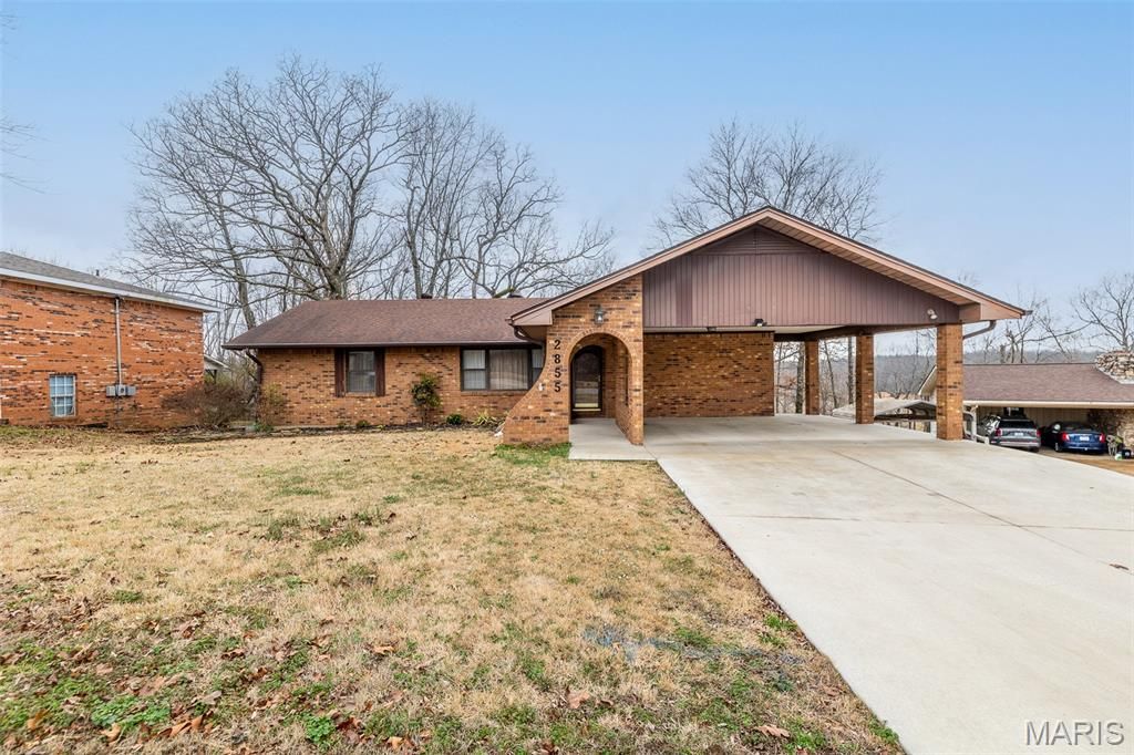 2855 Lakeside Drive, Poplar Bluff, MO 63901