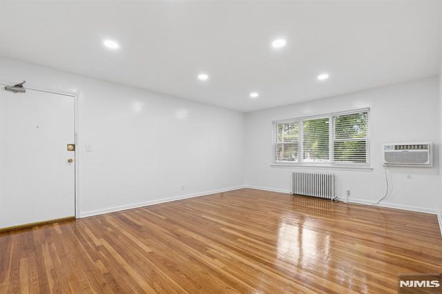 245 Passaic Avenue E9, Passaic, NJ 07055