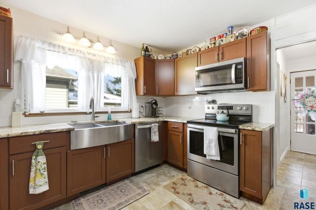 1116 S Center Ave Avenue, Sioux Falls, SD 57105