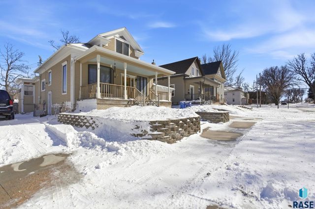 1116 S Center Ave Avenue, Sioux Falls, SD 57105