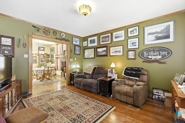 1116 S Center Ave Avenue, Sioux Falls, SD 57105