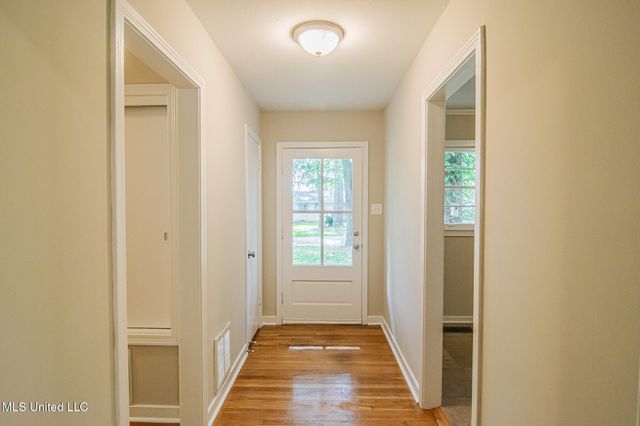 5508 Wayneland Drive, Jackson, MS 39211