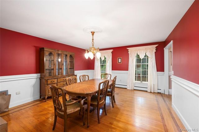 17 Stonegate Drive, Hyde Park, NY 12538