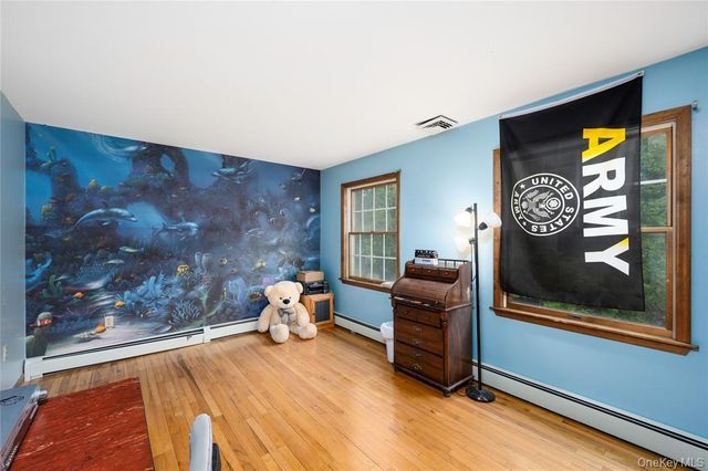 17 Stonegate Drive, Hyde Park, NY 12538