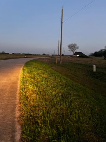 1007 Chuckwagon Trail, Angleton, TX 77515