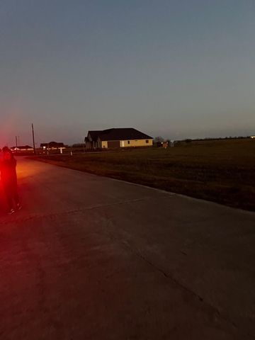 1007 Chuckwagon Trail, Angleton, TX 77515