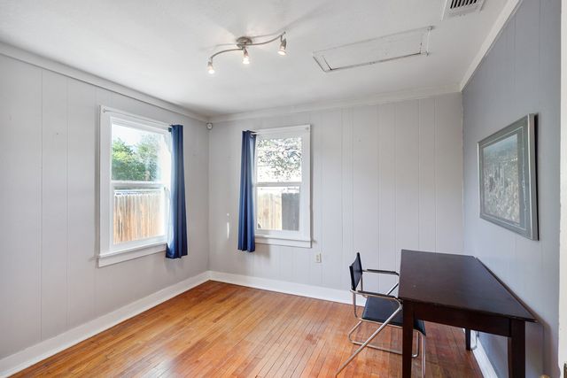 705 E Ave E, Alpine, TX 79830