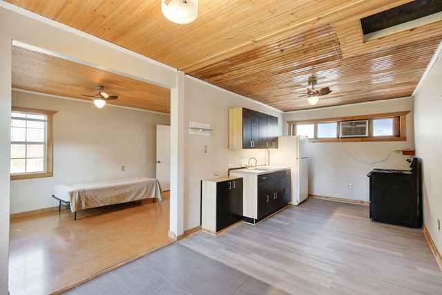 705 E Ave E, Alpine, TX 79830