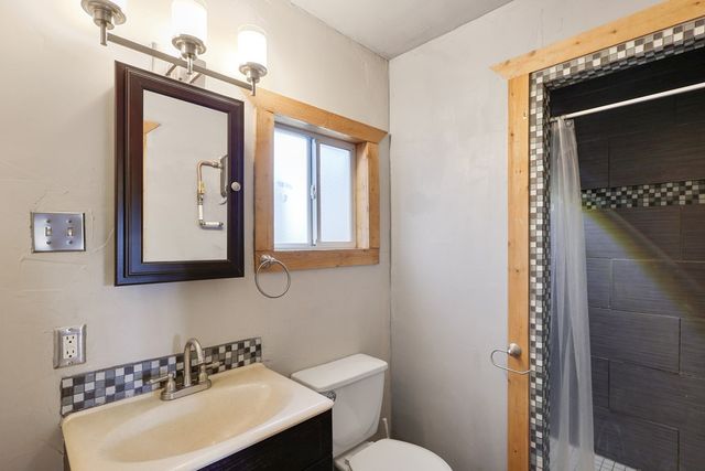 705 E Ave E, Alpine, TX 79830