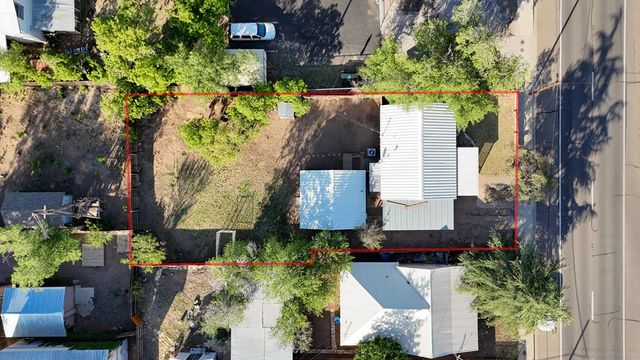 705 E Ave E, Alpine, TX 79830