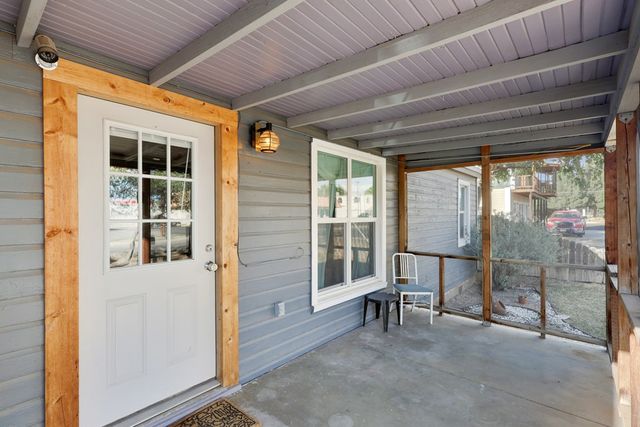 705 E Ave E, Alpine, TX 79830