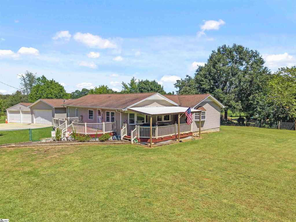 566 Joe Black Road, Pelzer, SC 29669