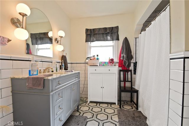 1466 W Santa Cruz, San Pedro, CA 90732