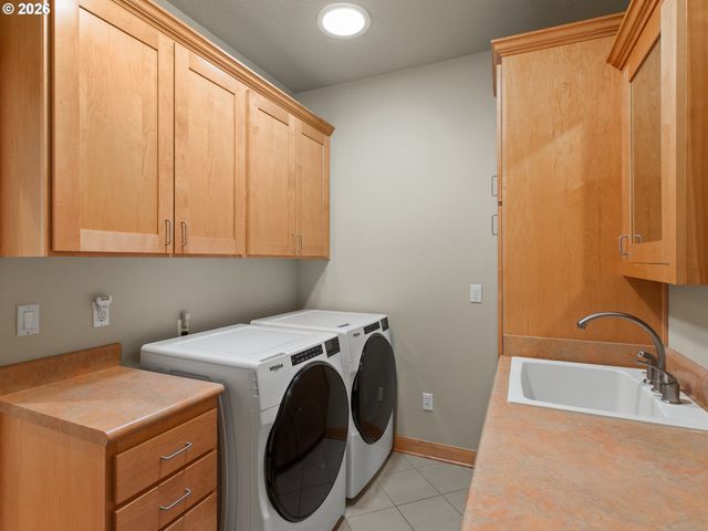 407 Nw 114TH St, Vancouver, WA 98685