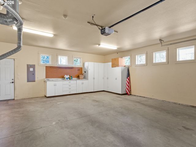 407 Nw 114TH St, Vancouver, WA 98685