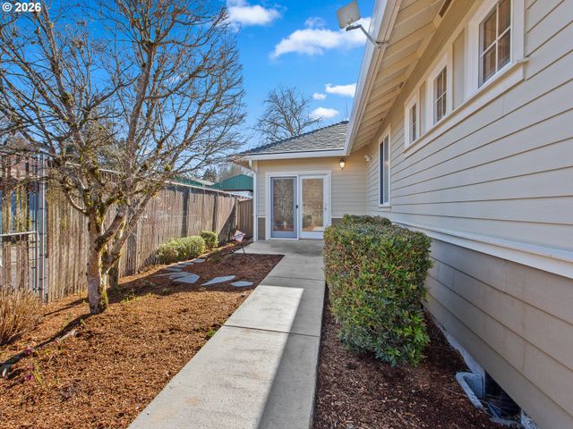 407 Nw 114TH St, Vancouver, WA 98685