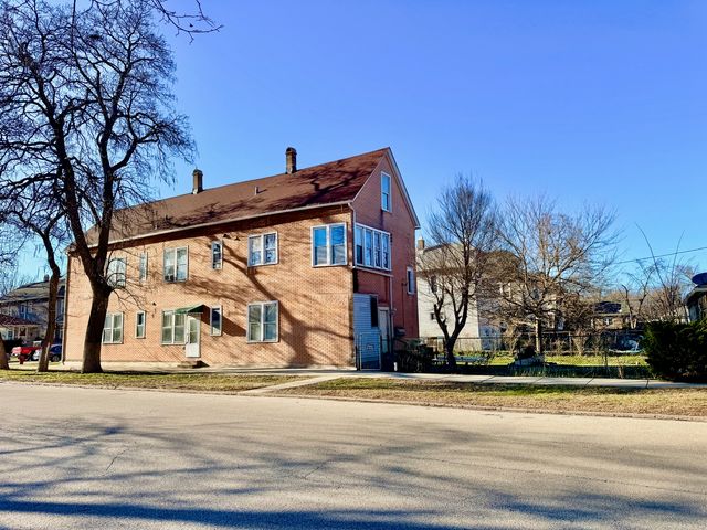 8757 S Marquette Avenue, Chicago, IL 60617