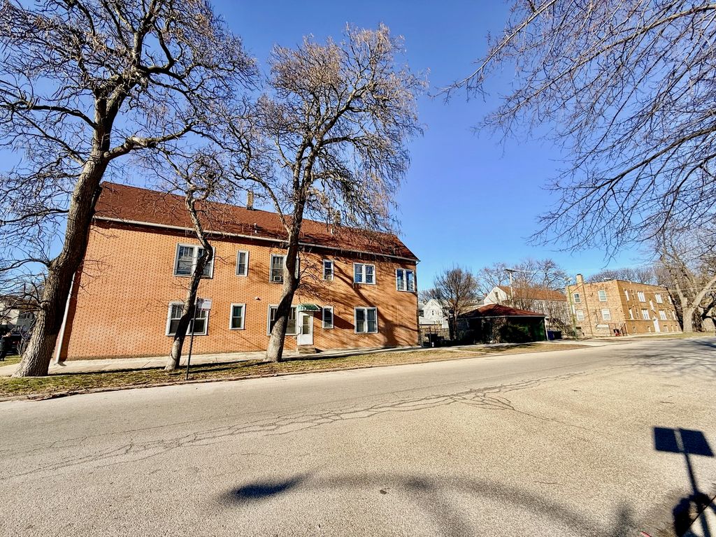 8757 S Marquette Avenue, Chicago, IL 60617 — photo 5
