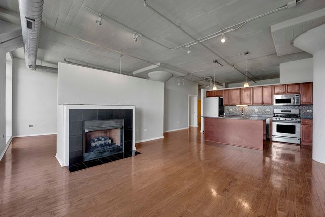 1525 S Sangamon Street 504, Chicago, IL 60608