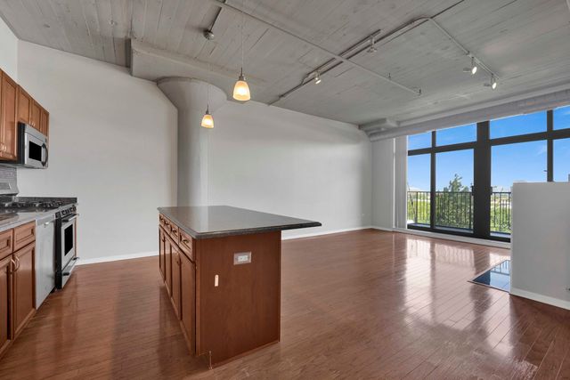 1525 S Sangamon Street 504, Chicago, IL 60608
