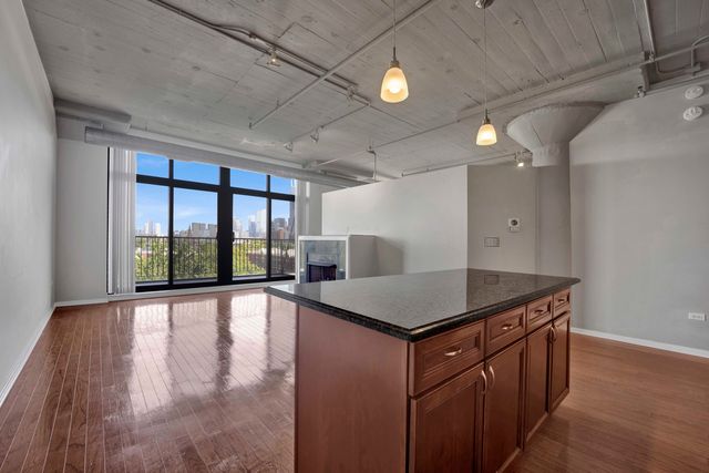 1525 S Sangamon Street 504, Chicago, IL 60608