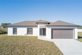 2706 72nd ST W, Lehigh Acres, FL 33971