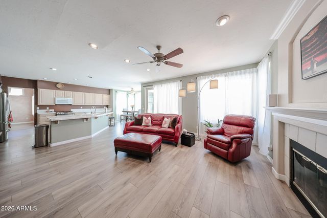 4315 E MOSSMAN Road, Phoenix, AZ 85050