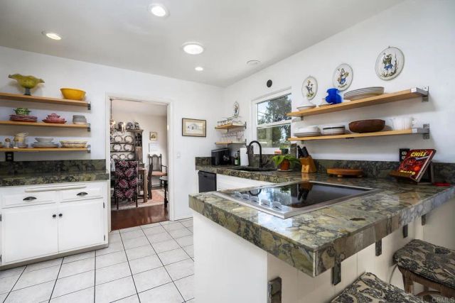 10071 Resmar Pl, La Mesa, CA 91941