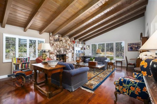 10071 Resmar Pl, La Mesa, CA 91941