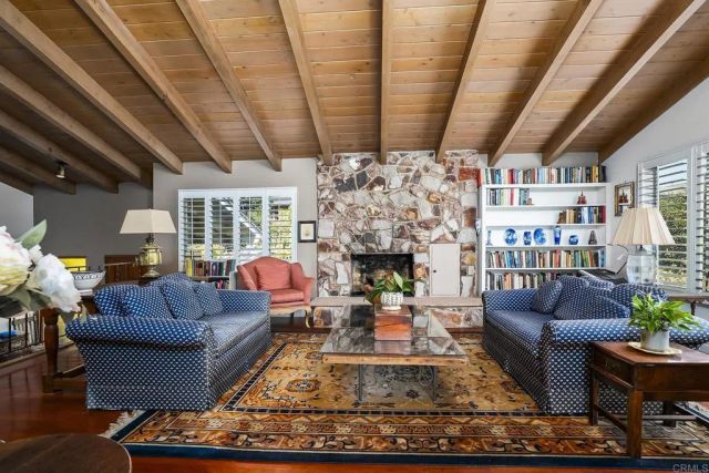 10071 Resmar Pl, La Mesa, CA 91941