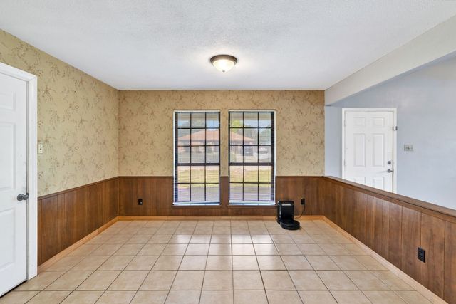 501 Post Oak Lane, Burleson, TX 76028