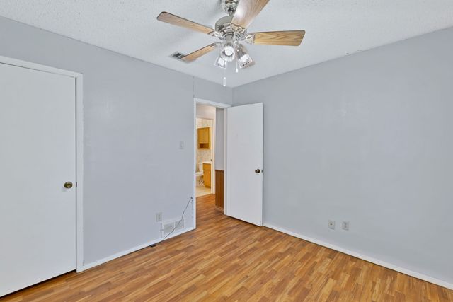 501 Post Oak Lane, Burleson, TX 76028