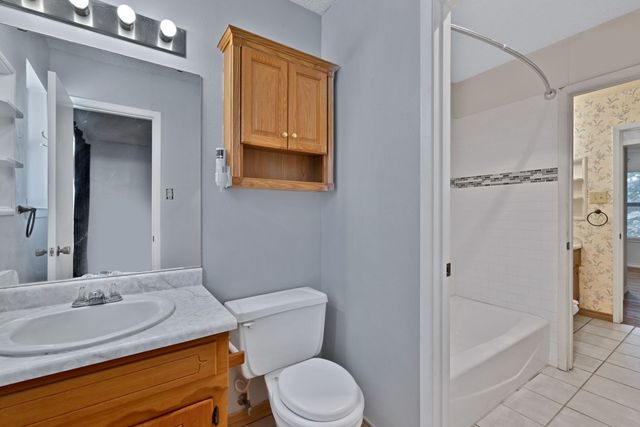501 Post Oak Lane, Burleson, TX 76028