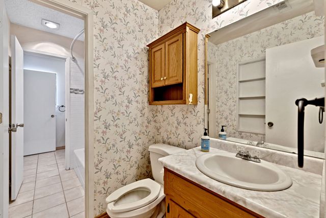 501 Post Oak Lane, Burleson, TX 76028