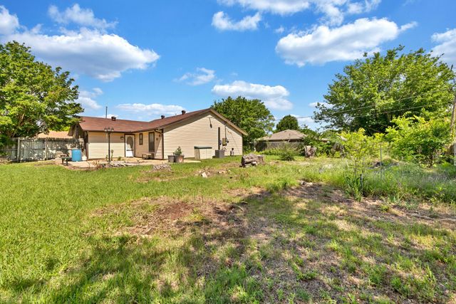 501 Post Oak Lane, Burleson, TX 76028