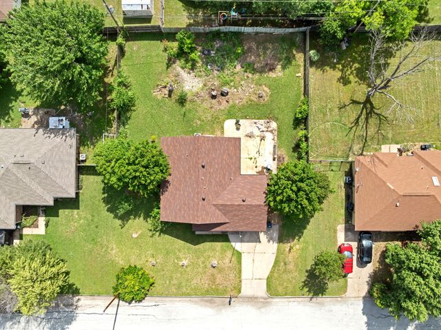 501 Post Oak Lane, Burleson, TX 76028