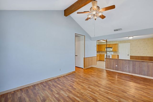 501 Post Oak Lane, Burleson, TX 76028