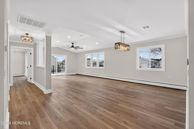 199 Canterbury Lane, Toms River, NJ 08757