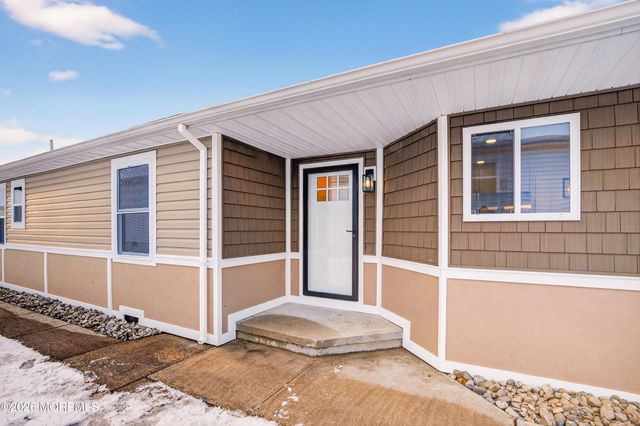 199 Canterbury Lane, Toms River, NJ 08757