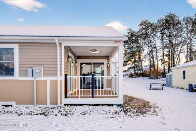 199 Canterbury Lane, Toms River, NJ 08757