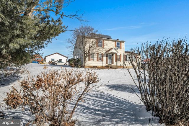 1836 W TRINDLE RD, Carlisle, PA 17013