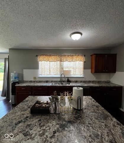 585 Fireside Drive, Greenwood, IN 46143